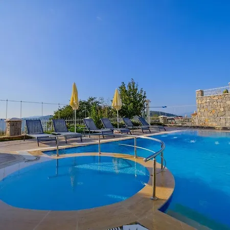 Solo - Adel Villa, 4 Bedroom Private At Вилла