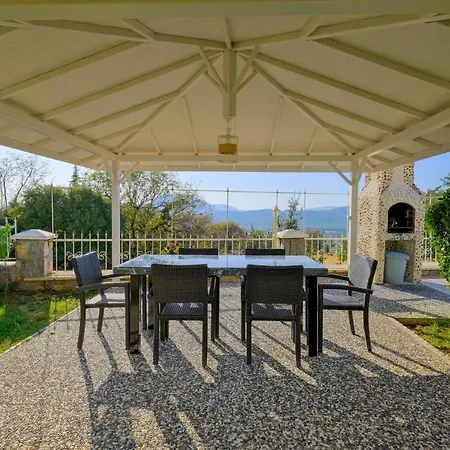 Solo - Adel Villa, 4 Bedroom Private At Вилла *