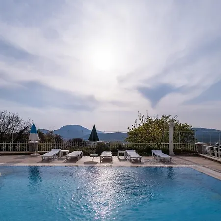 Solo - Adel Villa, 4 Bedroom Private At Вилла Олудениз